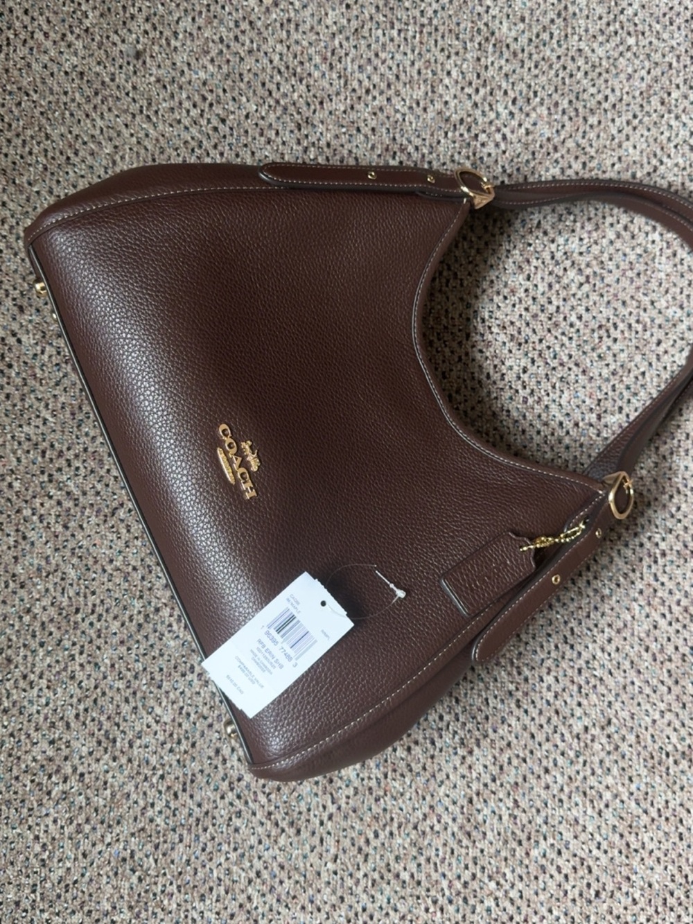 BEAUTIFUL Coach erin shoulder bag in maple/gold hardware.